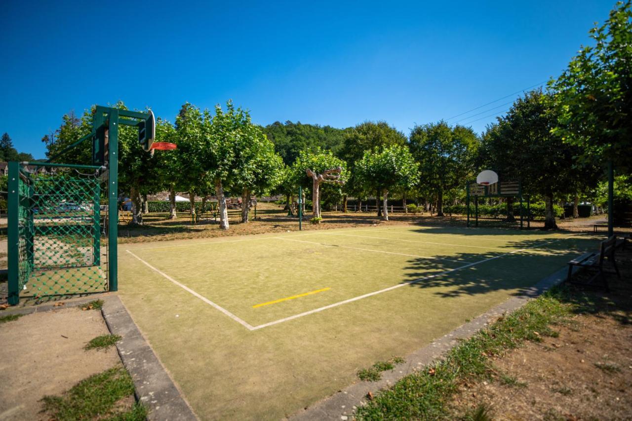Camping Le Chateau Du Gibanel Saint-Martial-Entraygues エクステリア 写真