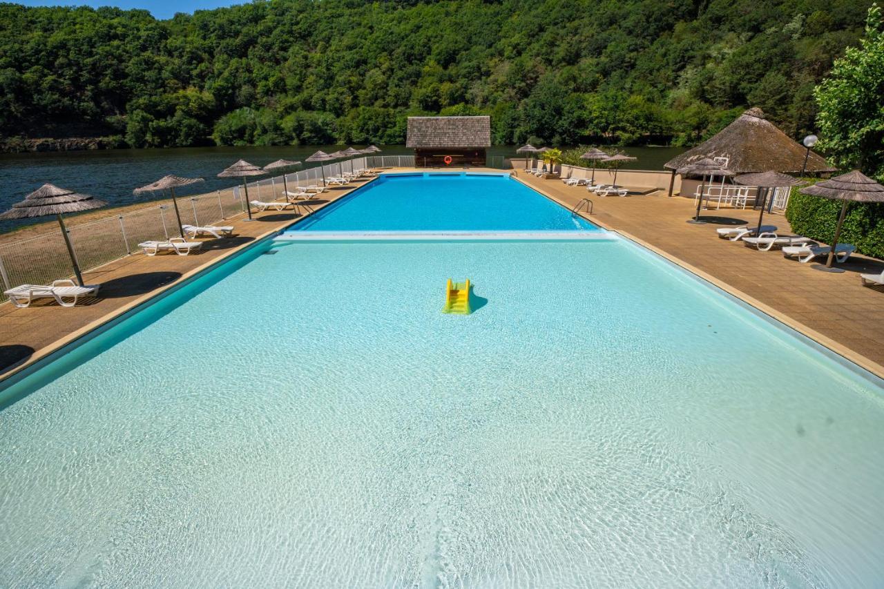 Camping Le Chateau Du Gibanel Saint-Martial-Entraygues エクステリア 写真