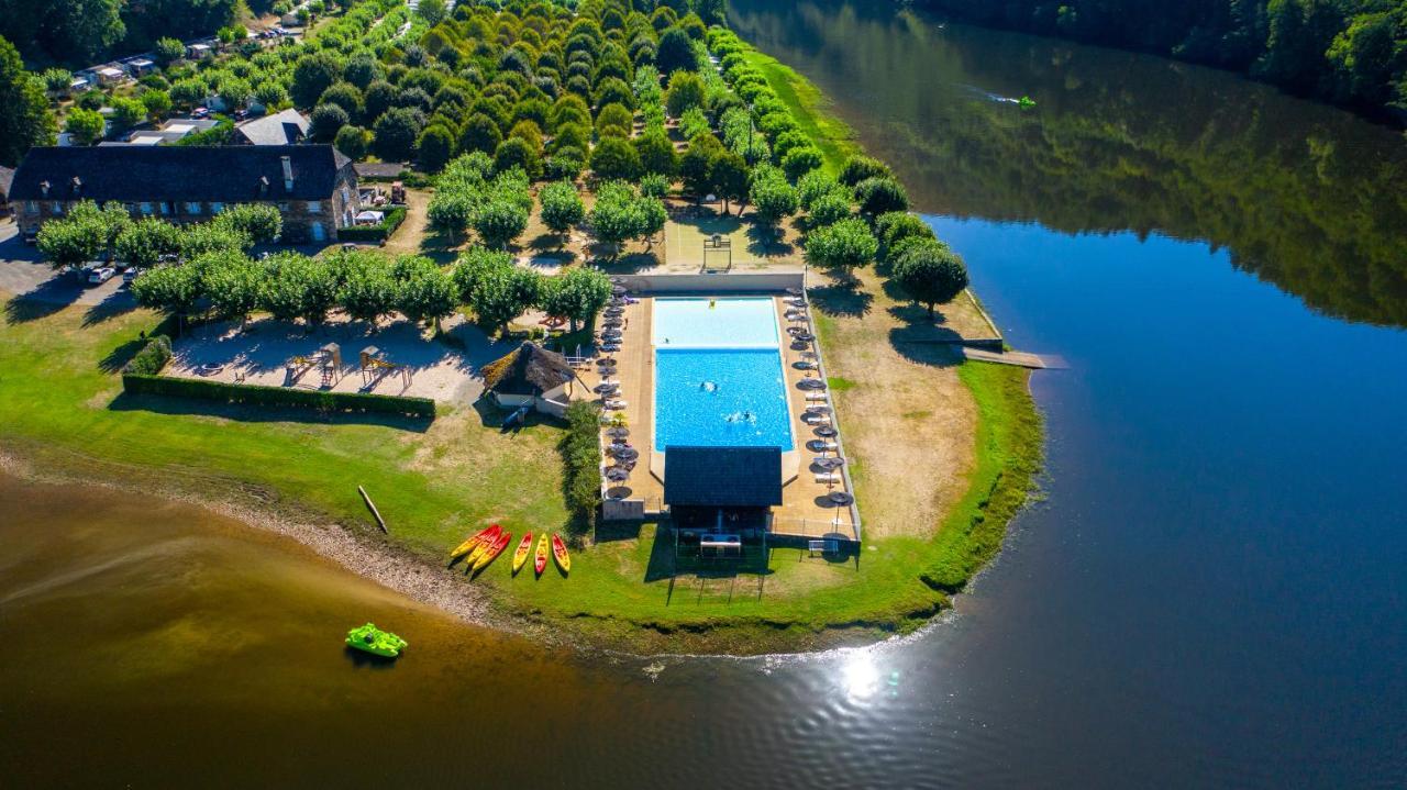 Camping Le Chateau Du Gibanel Saint-Martial-Entraygues エクステリア 写真