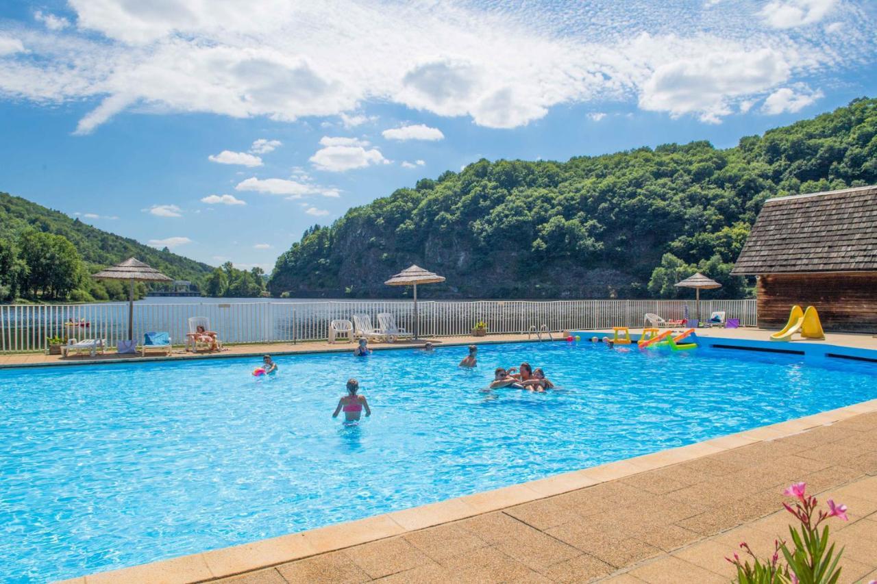 Camping Le Chateau Du Gibanel Saint-Martial-Entraygues エクステリア 写真