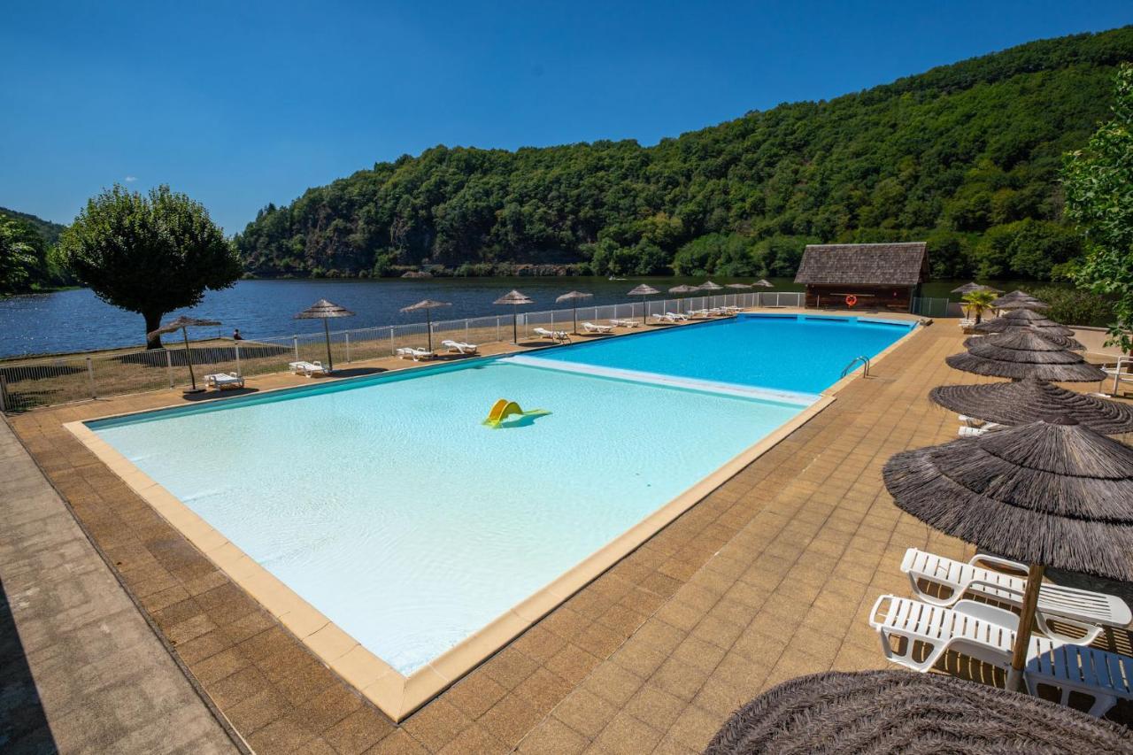 Camping Le Chateau Du Gibanel Saint-Martial-Entraygues エクステリア 写真