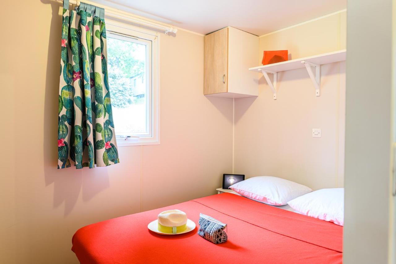 Camping Le Chateau Du Gibanel Saint-Martial-Entraygues エクステリア 写真
