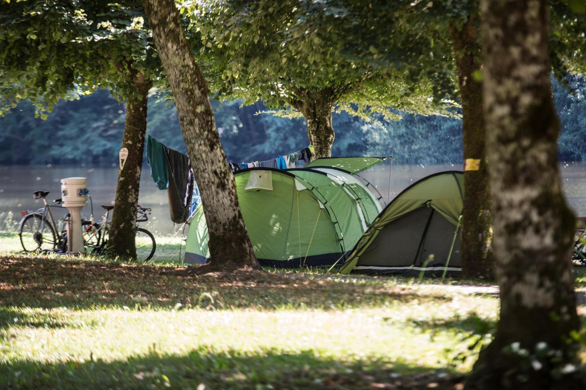 Camping Le Chateau Du Gibanel Saint-Martial-Entraygues エクステリア 写真